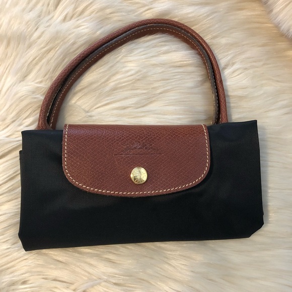 Longchamp Handbags - Longchamp LePliage Cabas black nylon tote with brown leather handles.